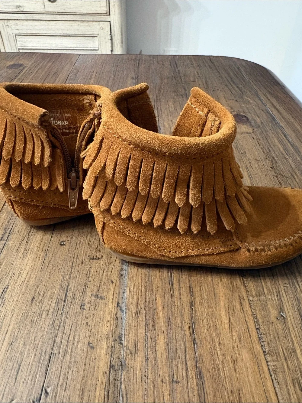 Minnetonka Kids Suede Fringe Ankle Moccasins in Chestnut